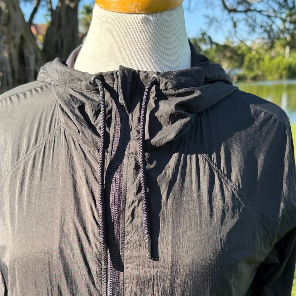 lululemon athletica Black Hooded Jacket - Picture 2 of 7